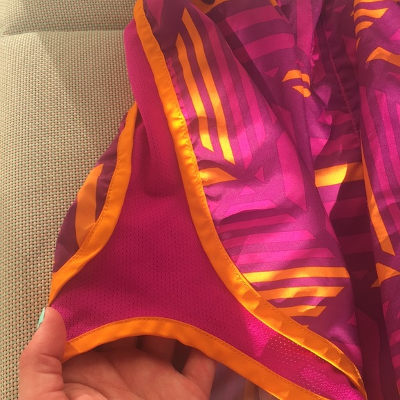 Xs perfect condition Nike dry fit one of a kind - Picture 4 of 5